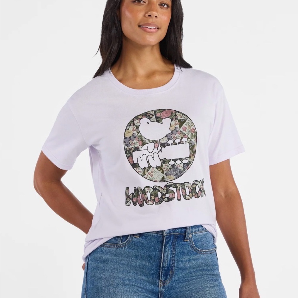Time and Tru Women's Woodstock Quilted Graphic Tee with Short Sleeves